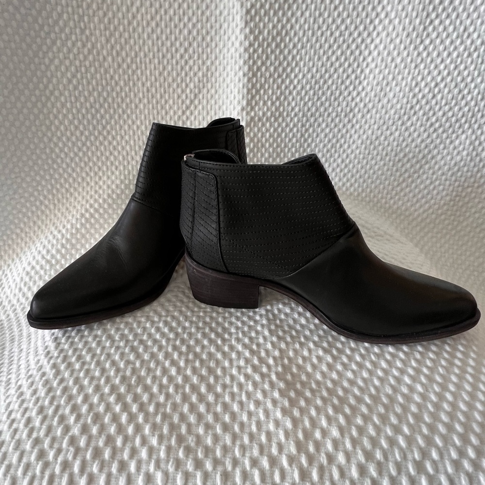 NWOT leather ankle booties designer